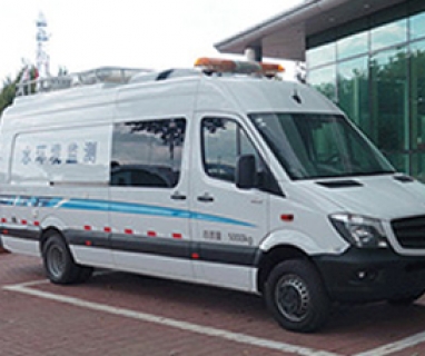 水質(zhì)監(jiān)測(cè)車(chē)